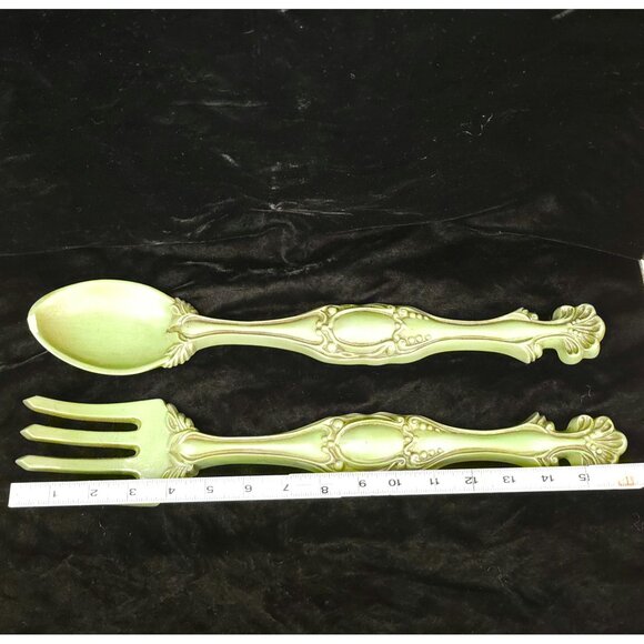 Vintage Green Ceramic Spoon & Fork Wall Decor Set With Ornate Details - Picture 7 of 8